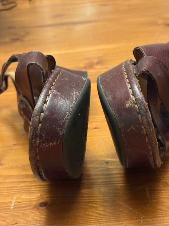 Born Women's Dark Brown Leather Crisscross Sandals with Buckle - Picture 6 of 6